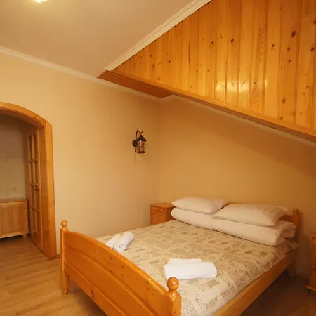 Gerendaház Zirka Karpat *